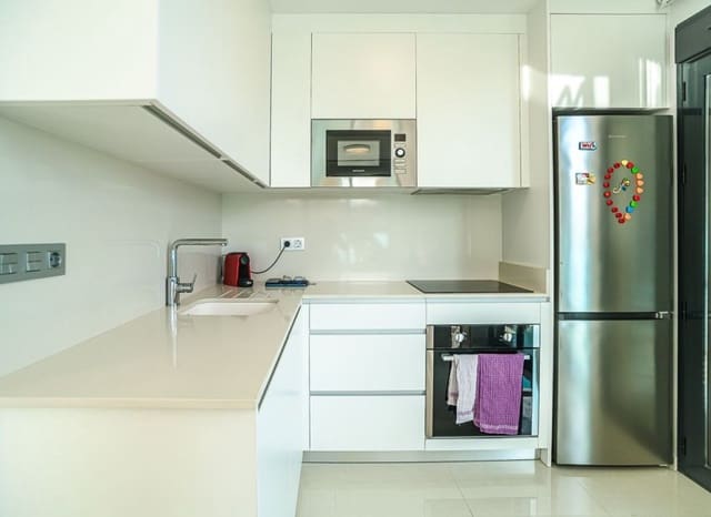 1 soveværelse Lejlighed til salg i Torrevieja med swimmingpool - € 199.900 (Ref: 9550145)