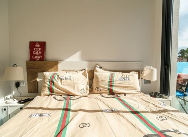 1 soveværelse Lejlighed til salg i Torrevieja med swimmingpool - € 199.900 (Ref: 9550145)