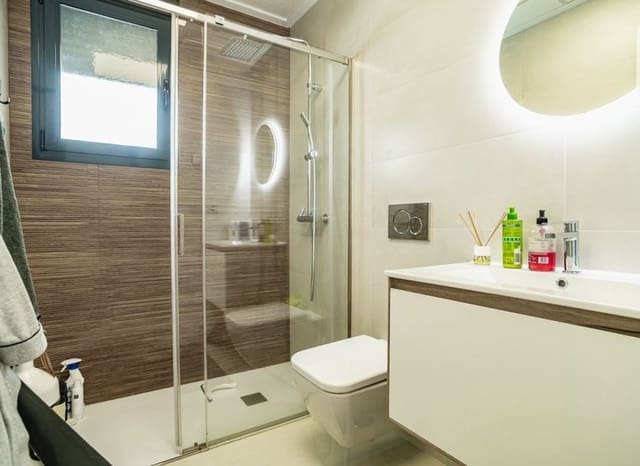 1 soveværelse Lejlighed til salg i Torrevieja med swimmingpool - € 199.900 (Ref: 9550145)