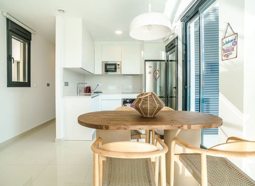 1 soveværelse Lejlighed til salg i Torrevieja med swimmingpool - € 199.900 (Ref: 9550145)