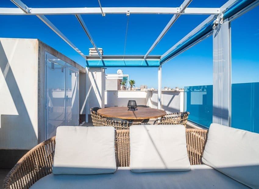 1 soveværelse Lejlighed til salg i Torrevieja med swimmingpool - € 199.900 (Ref: 9550145)