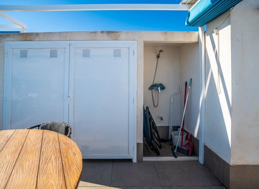 1 soveværelse Lejlighed til salg i Torrevieja med swimmingpool - € 199.900 (Ref: 9550145)