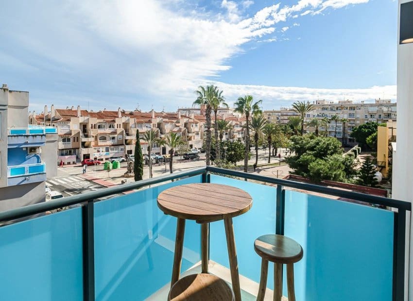 1 soveværelse Lejlighed til salg i Torrevieja med swimmingpool - € 199.900 (Ref: 9550145)