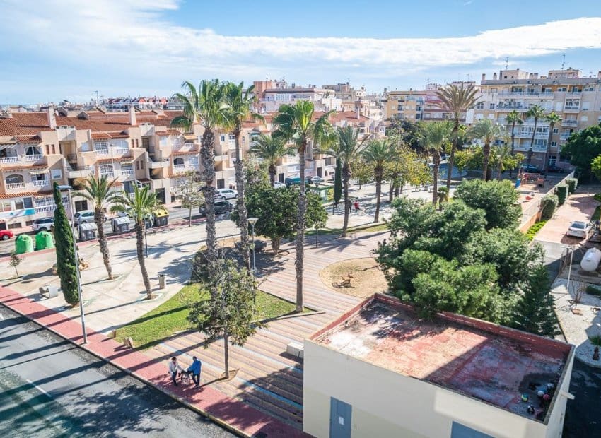 1 soveværelse Lejlighed til salg i Torrevieja med swimmingpool - € 199.900 (Ref: 9550145)