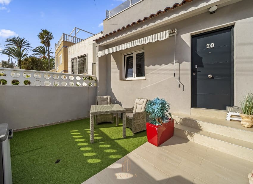 4 quarto Casa em Banda para venda em La Mata - 495 000 € (Ref: 9550148)