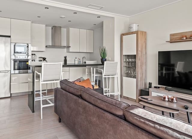 3 bedroom Penthouse for sale in Villamartin, Orihuela with pool - € 419,000 (Ref: 9550149)