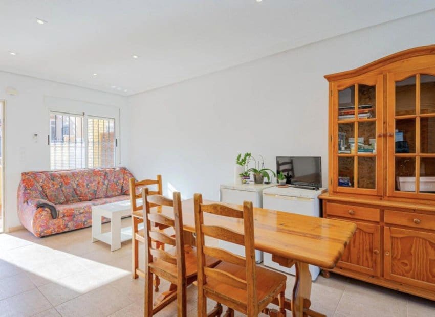 2 soveværelse Byhus til salg i La Florida med swimmingpool - € 199.000 (Ref: 9553054)