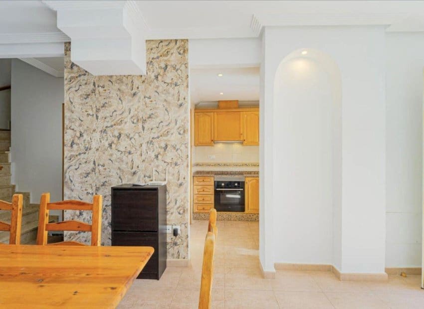 2 soveværelse Byhus til salg i La Florida med swimmingpool - € 199.000 (Ref: 9553054)