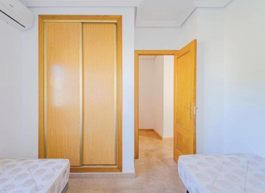 2 soveværelse Byhus til salg i La Florida med swimmingpool - € 199.000 (Ref: 9553054)