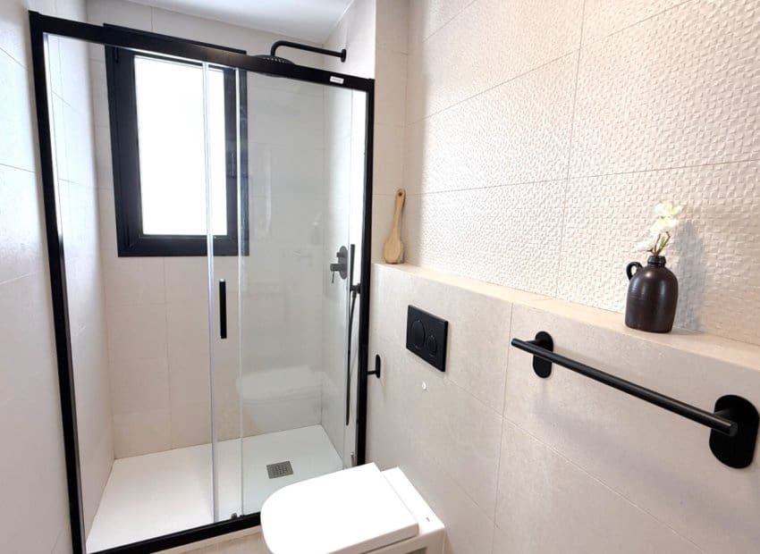 3 Zimmer Apartment zu verkaufen in Pilar de la Horadada mit Pool - 429.000 € (Ref: 9558996)