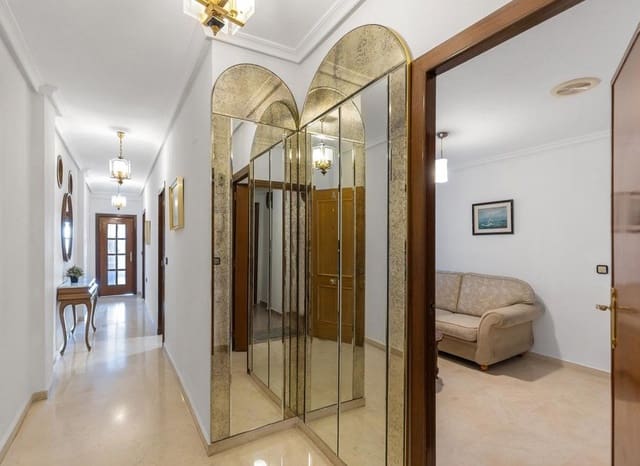 3 soveværelse Villa til salg i Centro - Muelle Pesquero, Torrevieja - € 375.000 (Ref: 9558997)