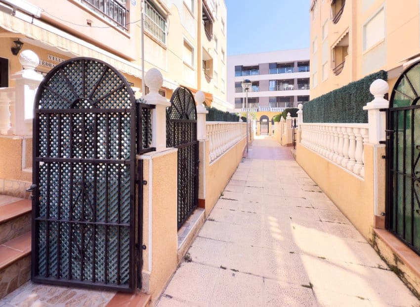 2 camera da letto Appartamento sulla Spiaggia in vendita in La Mata con piscina - 139.900 € (Rif: 9558998)