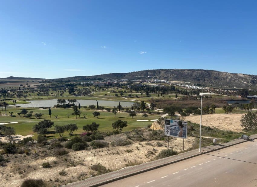 2 makuuhuone Kattohuoneisto myytävänä paikassa Algorfa mukana uima-altaan - 210 000 € (Ref: 9558999)