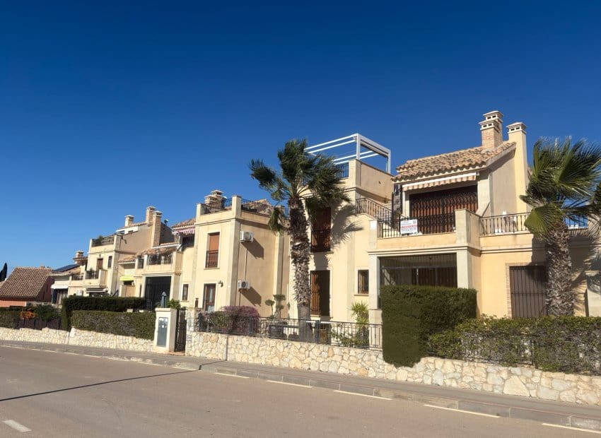 2 makuuhuone Kattohuoneisto myytävänä paikassa Algorfa mukana uima-altaan - 210 000 € (Ref: 9558999)