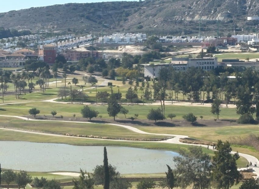 2 makuuhuone Kattohuoneisto myytävänä paikassa Algorfa mukana uima-altaan - 210 000 € (Ref: 9558999)