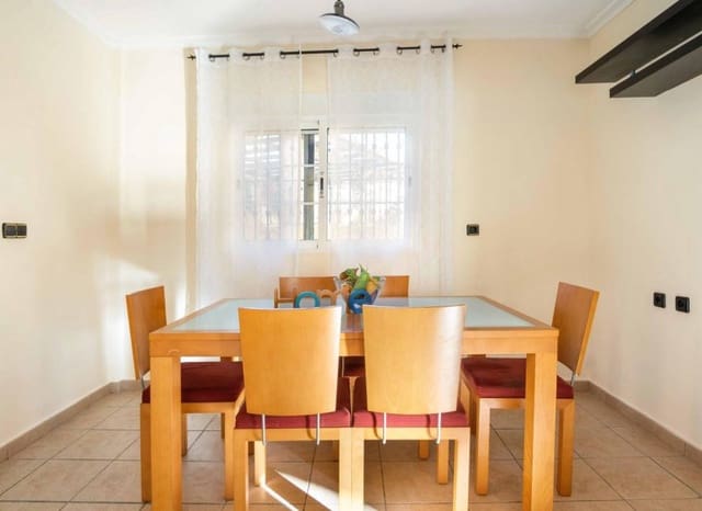 5 soveværelse Villa til salg i Las Mimosas, Orihuela med swimmingpool - € 350.000 (Ref: 9559002)