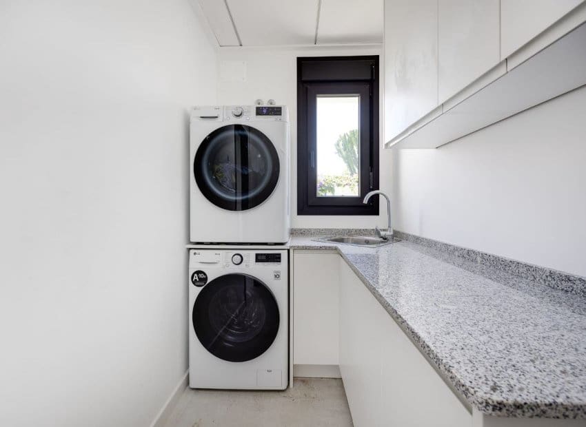 5 soveværelse Villa til salg i Torrevieja med swimmingpool - € 1.250.000 (Ref: 9559005)