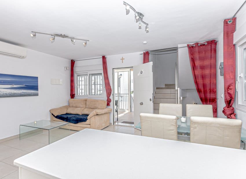 4 Zimmer Villa zu verkaufen in San Fulgencio mit Pool - 389.000 € (Ref: 9559008)