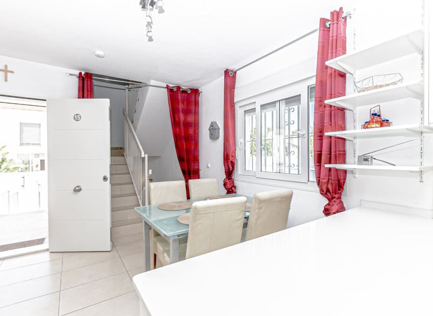 4 Zimmer Villa zu verkaufen in San Fulgencio mit Pool - 389.000 € (Ref: 9559008)