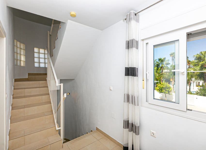 4 Zimmer Villa zu verkaufen in San Fulgencio mit Pool - 389.000 € (Ref: 9559008)