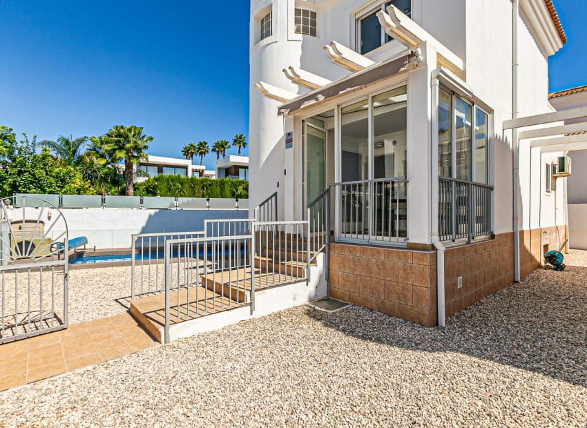 4 Zimmer Villa zu verkaufen in San Fulgencio mit Pool - 389.000 € (Ref: 9559008)