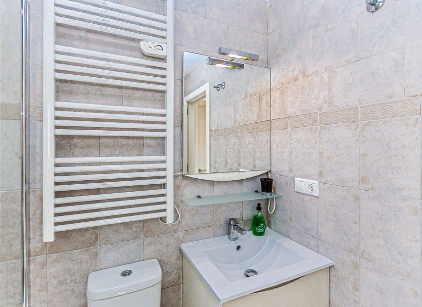 4 Zimmer Villa zu verkaufen in San Fulgencio mit Pool - 389.000 € (Ref: 9559008)