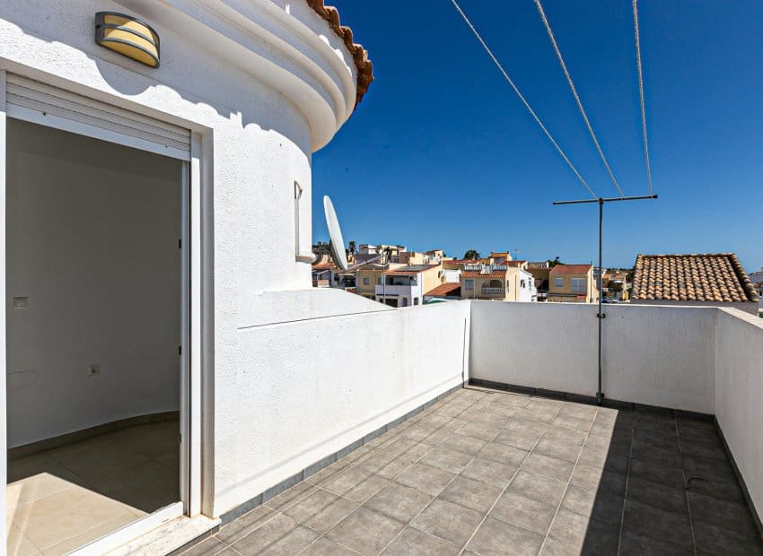 4 Zimmer Villa zu verkaufen in San Fulgencio mit Pool - 389.000 € (Ref: 9559008)