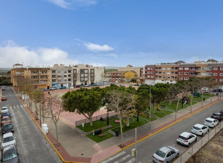 3 soveværelse Lejlighed til salg i Los Montesinos - € 145.000 (Ref: 9559012)