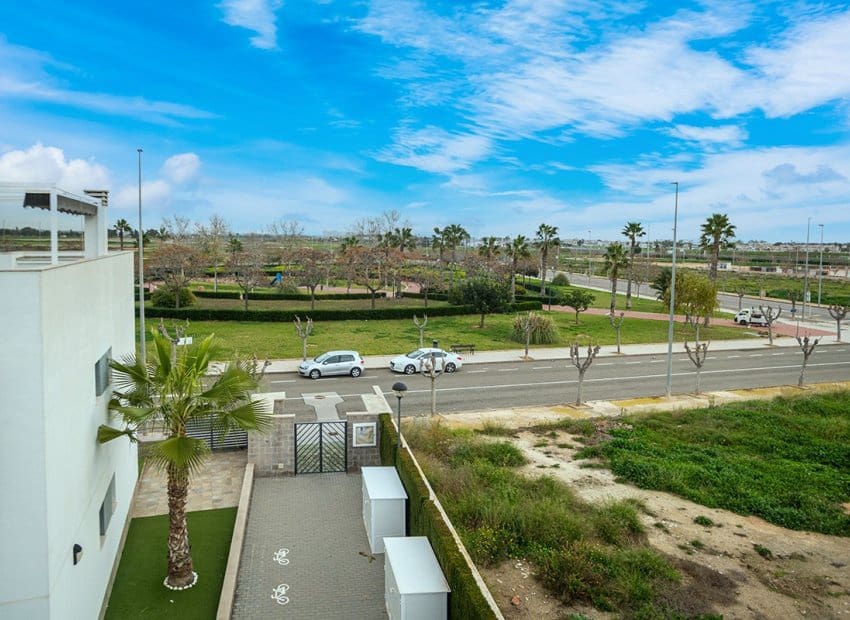 2 slaapkamer Appartement te koop in Torre de la Horadada met zwembad - € 229.500 (Ref: 9563777)