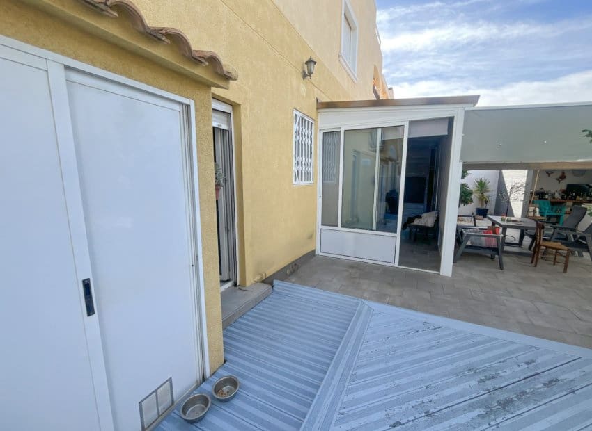 2 soveværelse Strandlejlighed til salg i La Mata - € 270.000 (Ref: 9563778)