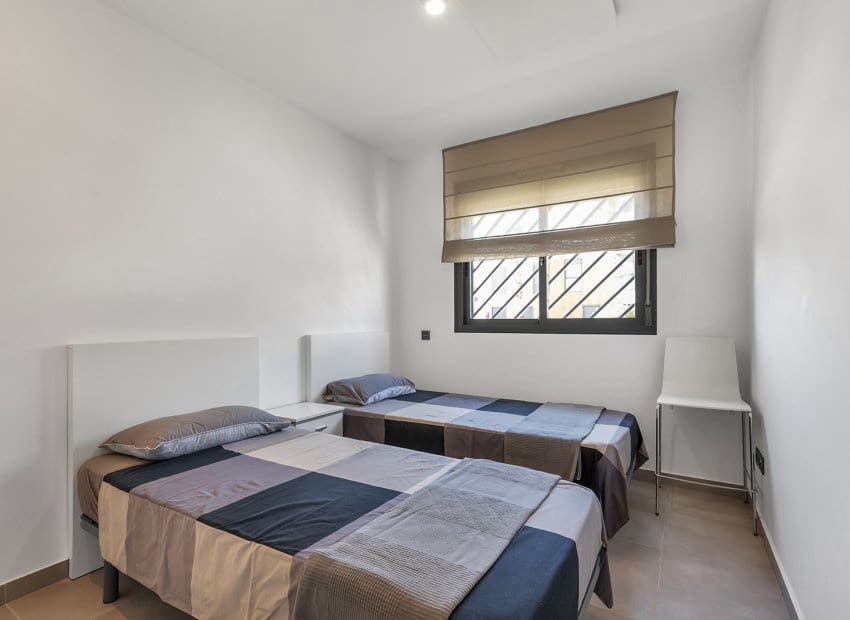 2 slaapkamer Appartement te koop in Punta Prima met zwembad - € 274.900 (Ref: 9572171)