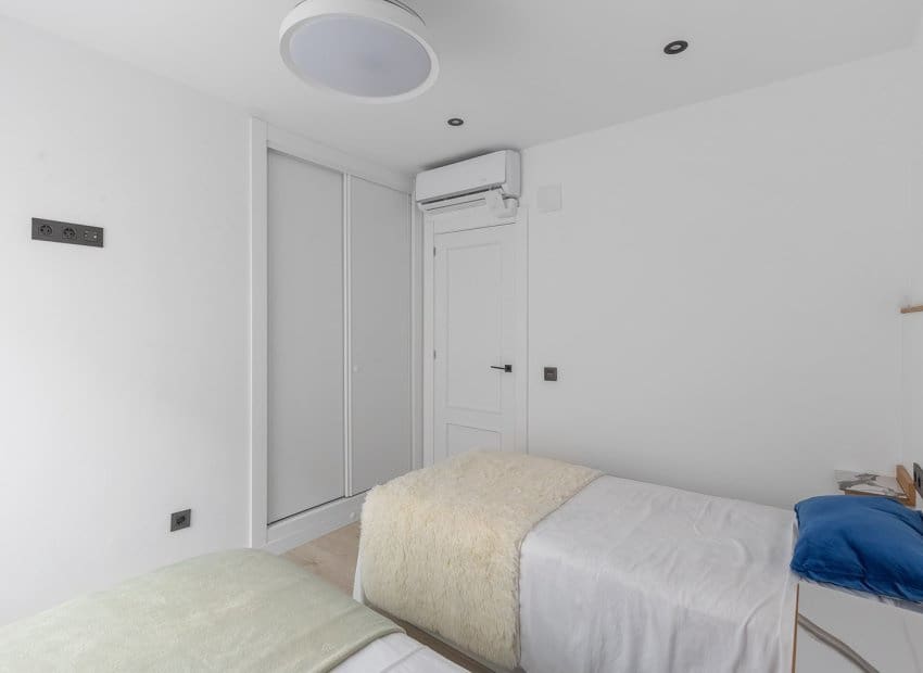 Apartamento de 3 habitaciones en Los Montesinos en venta - 245.900 € (Ref: 9572172)