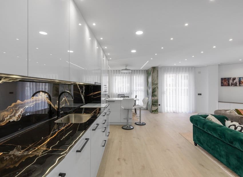 Apartamento de 3 habitaciones en Los Montesinos en venta - 245.900 € (Ref: 9572172)