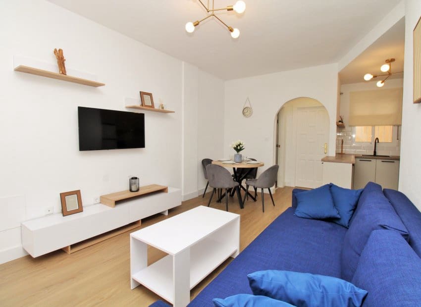 2 quarto Casa em Banda para venda em Villamartin com piscina - 179 000 € (Ref: 9572176)