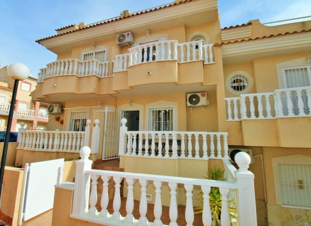 2 quarto Casa em Banda para venda em Villamartin, Orihuela com piscina - 179 000 € (Ref: 9572176)