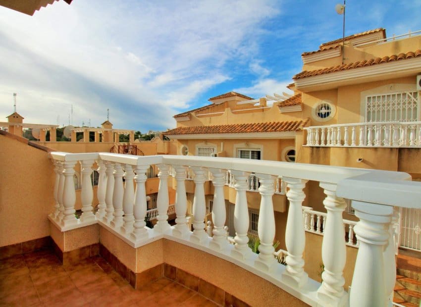 2 quarto Casa em Banda para venda em Villamartin com piscina - 179 000 € (Ref: 9572176)