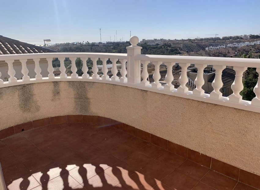 3 makuuhuone Huvila myytävänä paikassa Villamartin mukana uima-altaan - 299 950 € (Ref: 9572177)