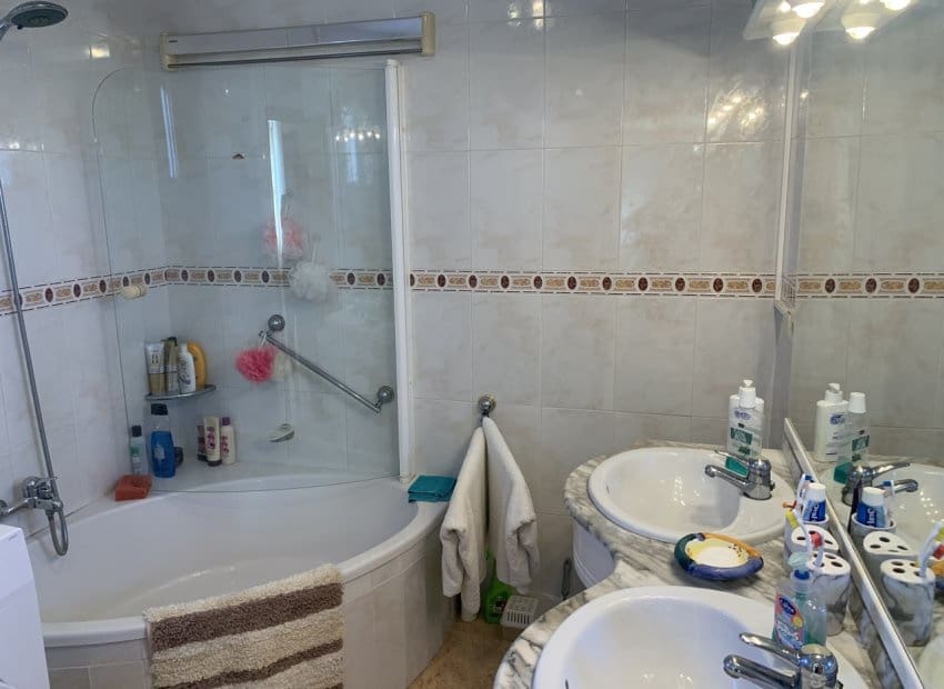 3 makuuhuone Huvila myytävänä paikassa Villamartin mukana uima-altaan - 299 950 € (Ref: 9572177)