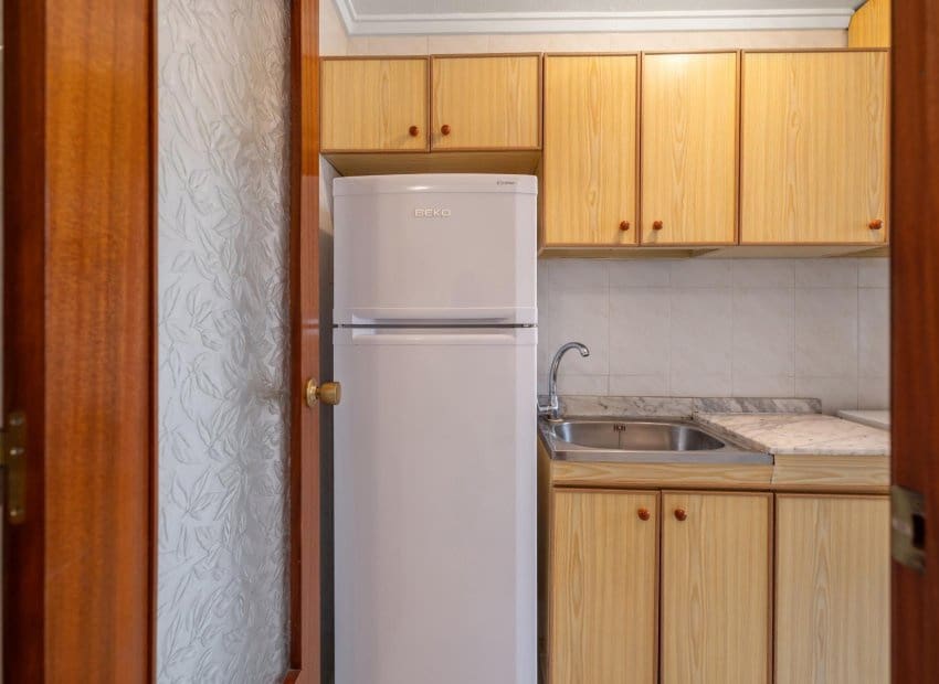 1 slaapkamer Appartement te koop in Torrevieja met zwembad - € 107.990 (Ref: 9572178)