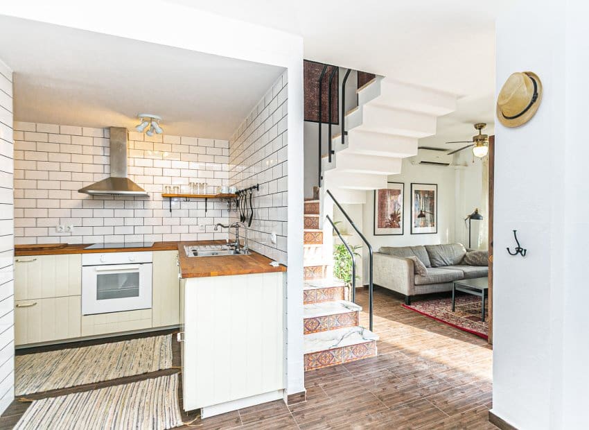 Pareado de 2 habitaciones en Torrevieja en venta con piscina - 180.000 € (Ref: 9572179)