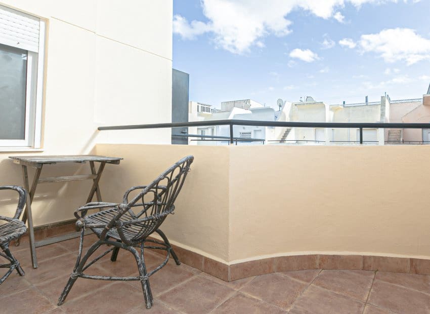 Pareado de 2 habitaciones en Torrevieja en venta con piscina - 180.000 € (Ref: 9572179)