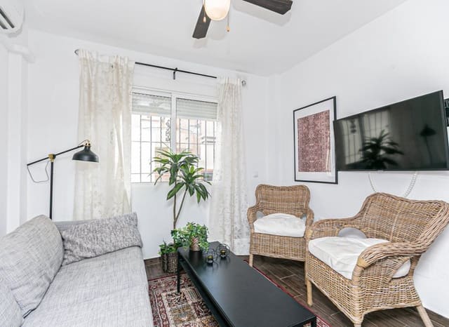 2 sovrum Semi-fristående Villa till salu i El Chaparral - La Siesta - La Torreta, Torrevieja med pool - 180 000 € (Ref: 9572179)