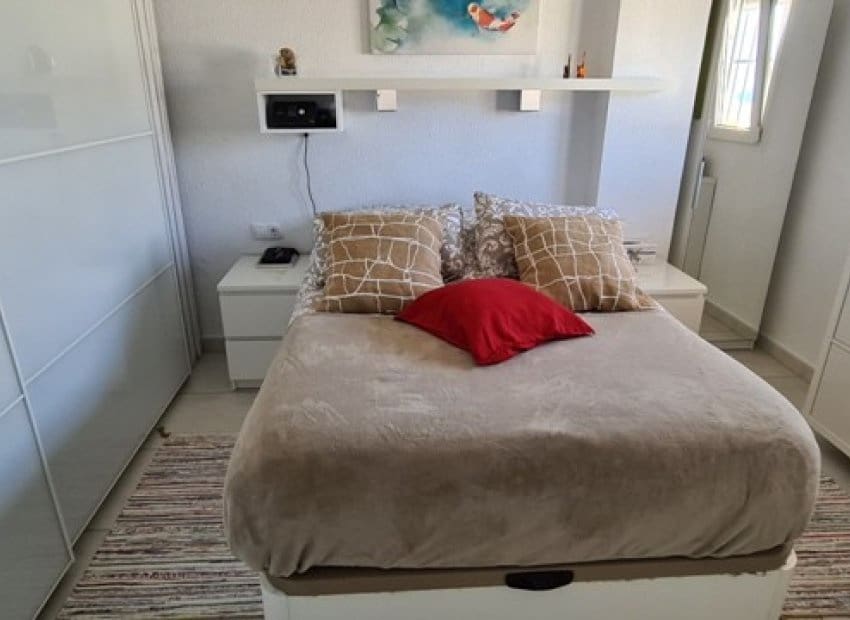 1 soverom Leilighet til salgs i Orihuela Costa med svømmebasseng - € 128 500 (Ref: 9572184)