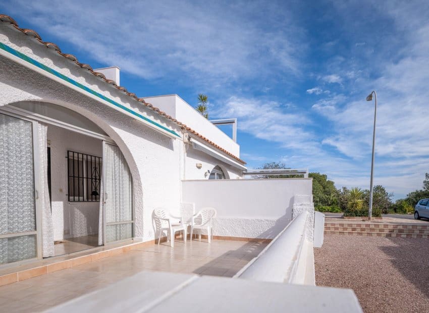 2 makuuhuone Paritalo myytävänä paikassa El Chaparral - 105 000 € (Ref: 9572185)