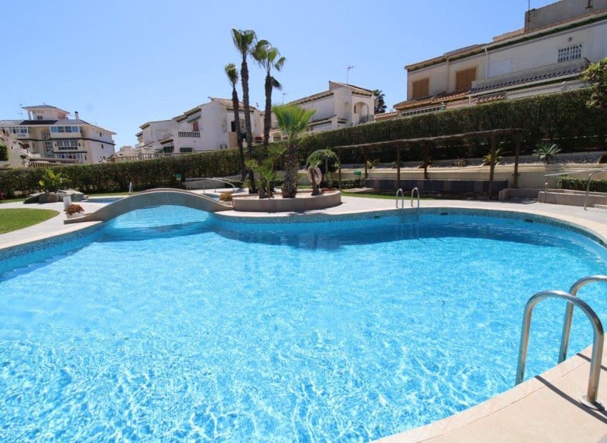 Studio à vendre à La Mata avec piscine - 122 500 € (Ref: 9580308)