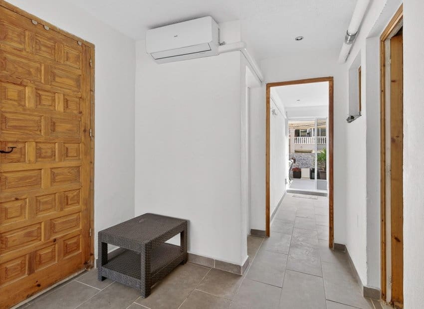 4 sypialnia Apartament przy plaży na sprzedaż w Torrevieja z basenem - 259 000 € (Ref: 9580311)