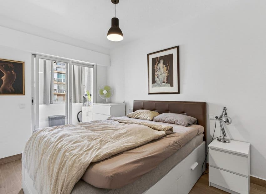 4 sypialnia Apartament przy plaży na sprzedaż w Torrevieja z basenem - 259 000 € (Ref: 9580311)