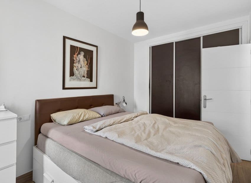 4 sypialnia Apartament przy plaży na sprzedaż w Torrevieja z basenem - 259 000 € (Ref: 9580311)