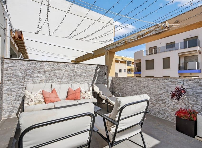 4 sypialnia Apartament przy plaży na sprzedaż w Torrevieja z basenem - 259 000 € (Ref: 9580311)