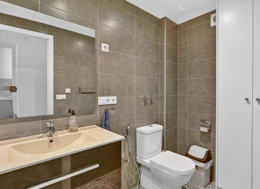 4 sypialnia Apartament przy plaży na sprzedaż w Torrevieja z basenem - 259 000 € (Ref: 9580311)